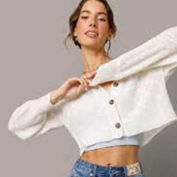 Francesca's Collections Sweaters - NWT, Francesca's Lesliee Short Button Solid Cardigan, Size S
